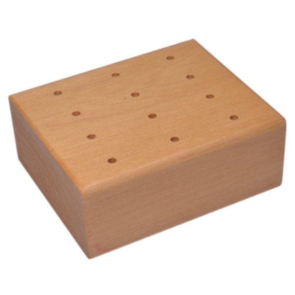 Prickelnadelständer - Holz-Klotz für 12 Prickelnadeln / Filznadeln, 7x6xH3cm | Bejol Bastelshop
